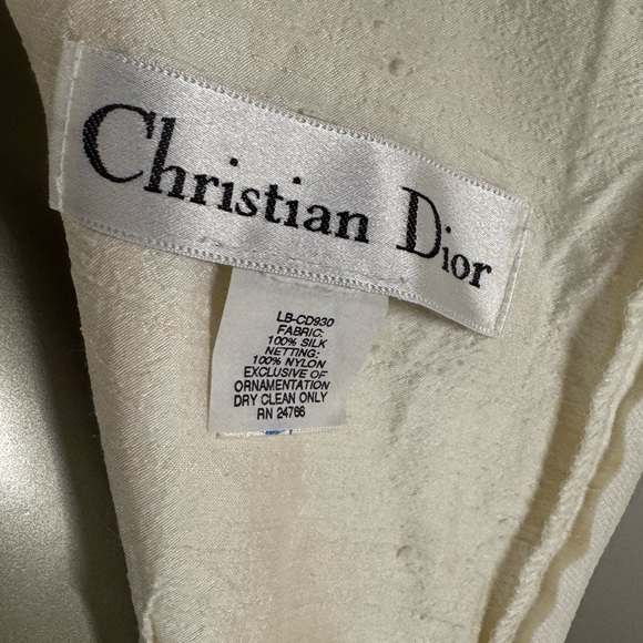 VTG CHRISTIAN DIOR Silk Wedding Dress W/ Gathered Sleeves + Button Back 26”W - Picture 5 of 11